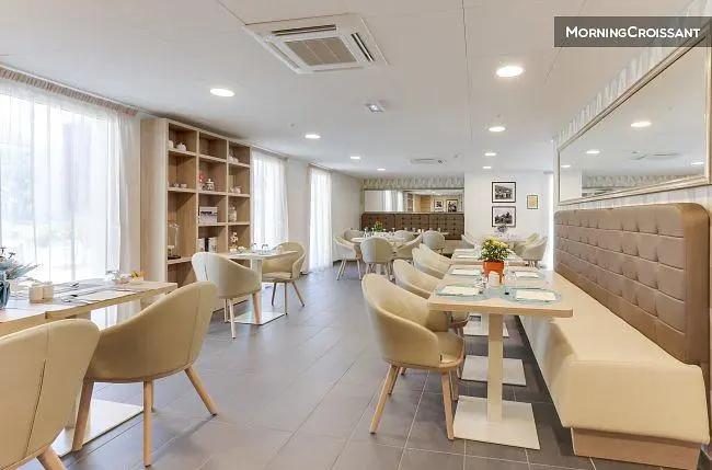 Esszimmer; tageslicht, moderner stil