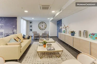 Wohnzimmer; tageslicht, moderner stil