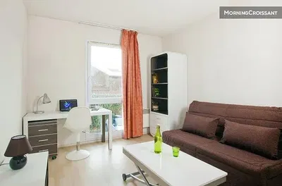 Dnevna soba; prirodno svjetlo, moderni stil