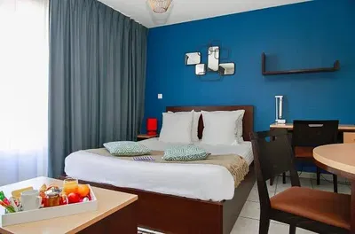 Schlafzimmer; tageslicht, moderner stil