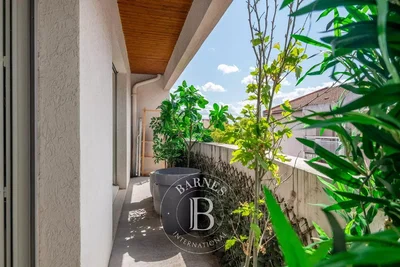 Балкон; природно светло, поглед