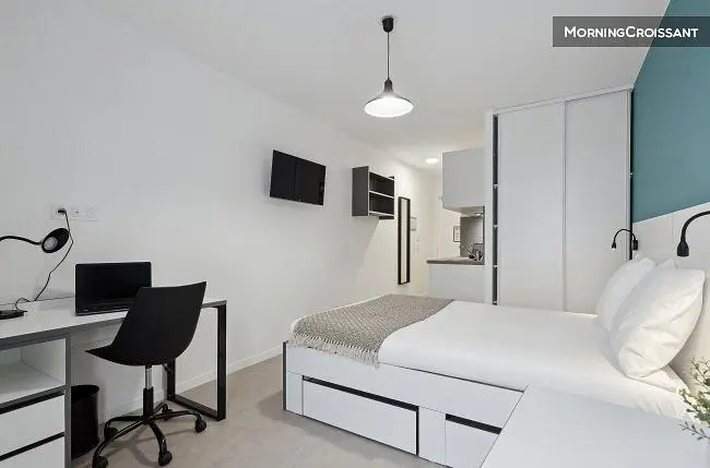 Yatak odası; modern stil, doğal ışık