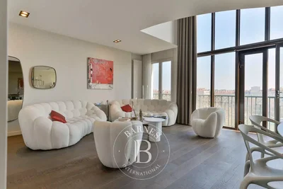 Дневна соба; поглед, модерни стил, дрвени под, природно светло