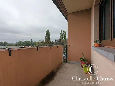 Балкон; поглед