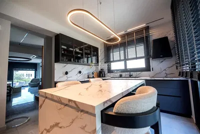 Cuisine; électroménager, style moderne, lumière naturelle, rénové
