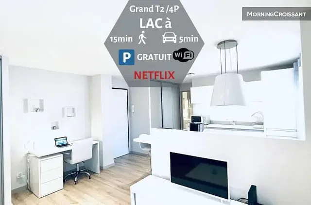 Cuisine; parquet, lumière naturelle, style moderne