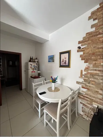 Kuchyně; dlažba