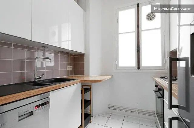 Kitchen; kitchen appliances, natural light