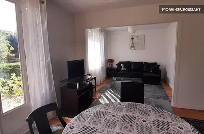 Дневна соба; поглед, природно светло