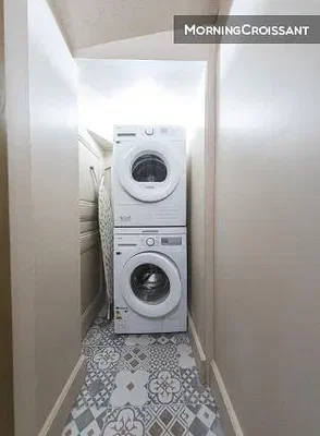 Garderobe; fliesenboden