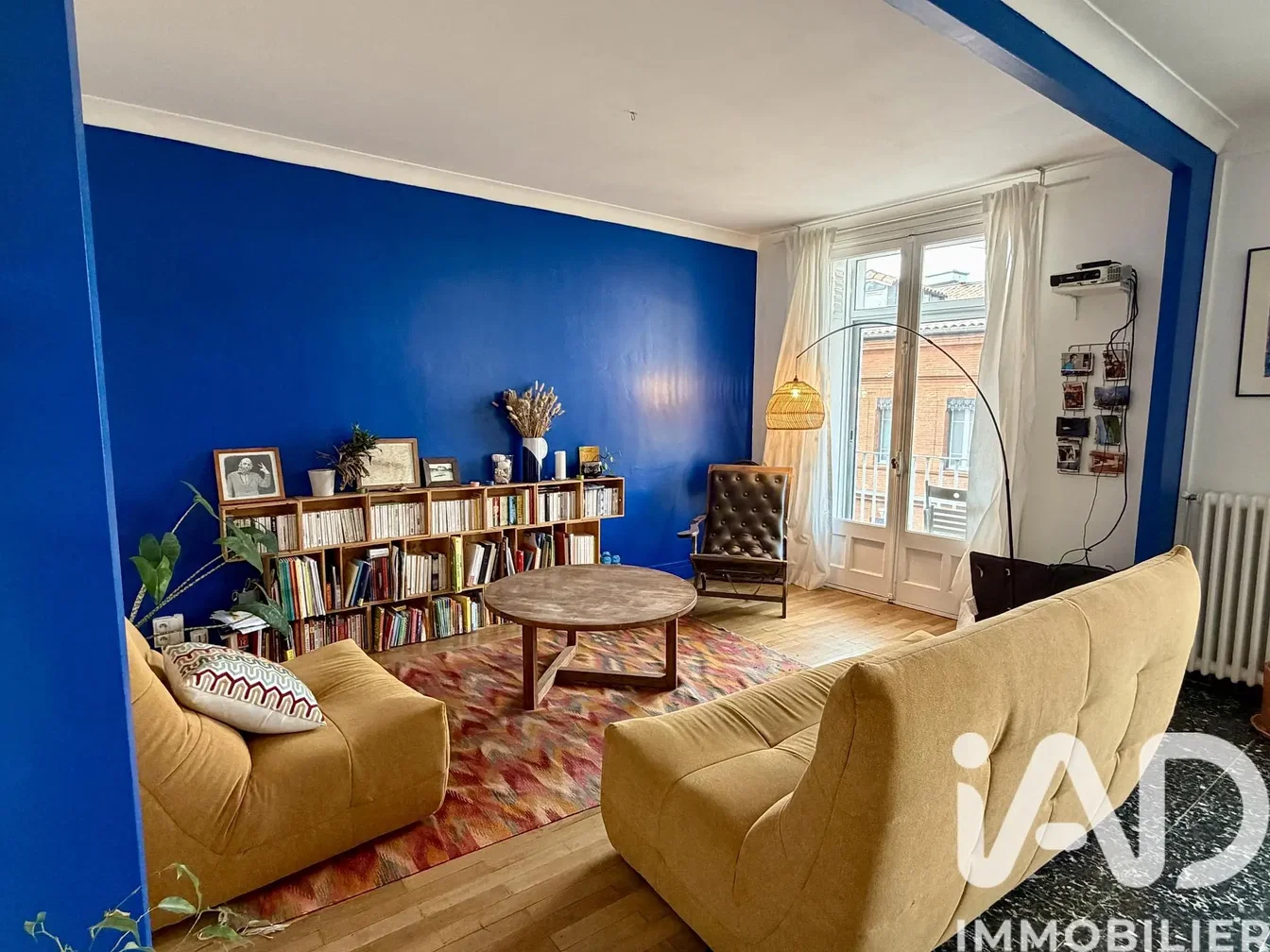 Oturma odası; doğal ışık, modern stil