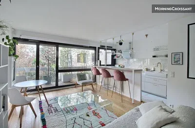 Oturma odası; manzara, doğal ışık, modern stil