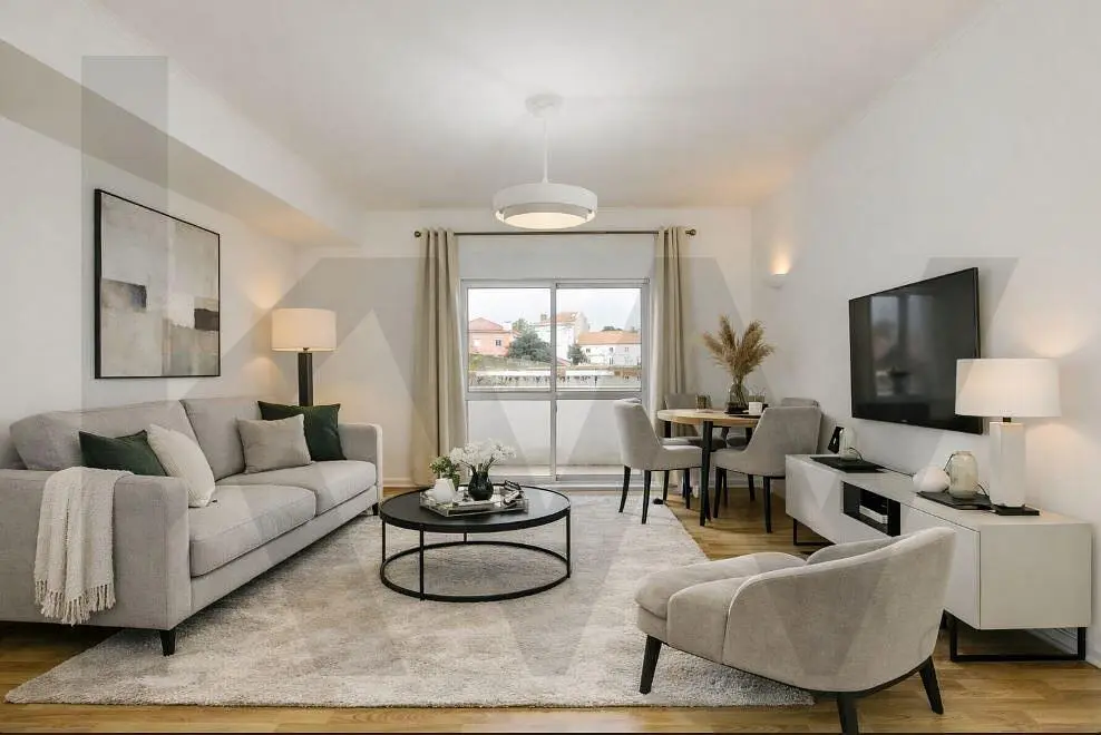 Obývací pokoj; výhled, přirozené světlo, moderní styl, dřevěná podlaha