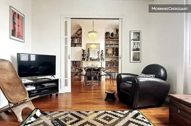 Wohnzimmer; holzboden, tageslicht, rustikaler stil