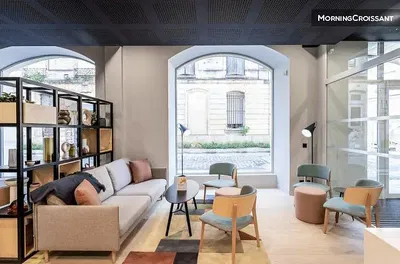 Oturma odası; manzara, doğal ışık, modern stil