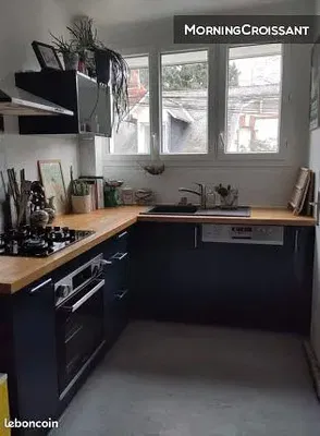 Mutfak; mutfak aletleri, manzara, doğal ışık