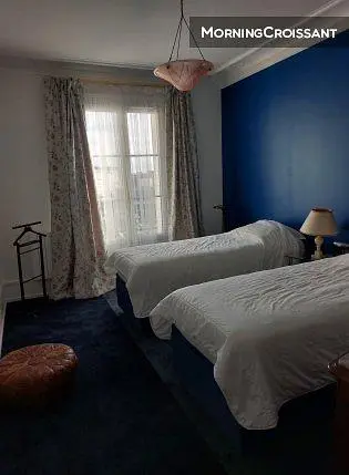 Schlafzimmer; tageslicht, moderner stil