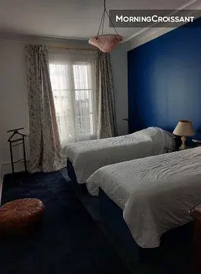 Schlafzimmer; tageslicht, moderner stil