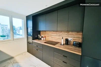 Küche; küchengeräte, blick, tageslicht, moderner stil