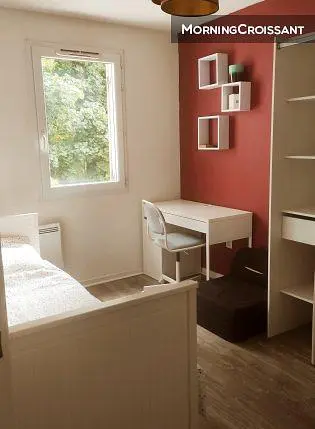 Schlafzimmer; tageslicht, holzboden, moderner stil