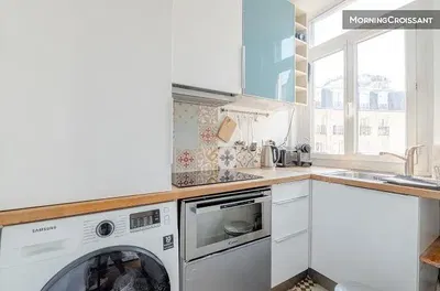 Mutfak; mutfak aletleri, manzara, doğal ışık