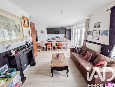 Salón; luz natural, estilo moderno