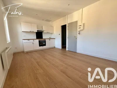 Kitchen; wood floor, renovated, natural light