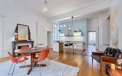 Oturma odası; doğal ışık, modern stil