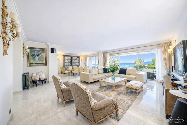 غرفة معيشة; إطلالة, ضوء طبيعي, أسلوب عصري