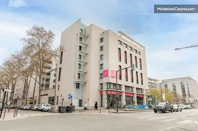 Kuća i okolina; pogled, komercijalni