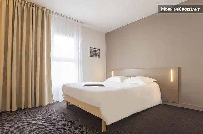 Schlafzimmer; tageslicht, moderner stil