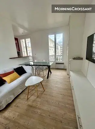 Soggiorno; vista, luce naturale, stile moderno