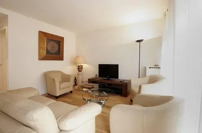 Wohnzimmer; tageslicht, moderner stil