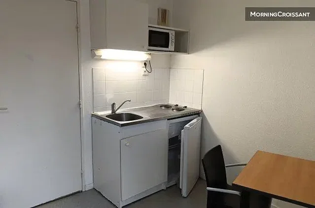 Küche; küchengeräte, tageslicht