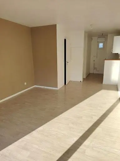 Wohnzimmer; tageslicht, fliesenboden