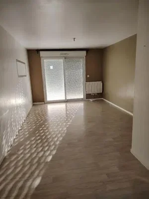 Wohnzimmer; tageslicht, holzboden