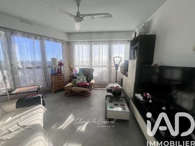 Salon; vue, lumière naturelle