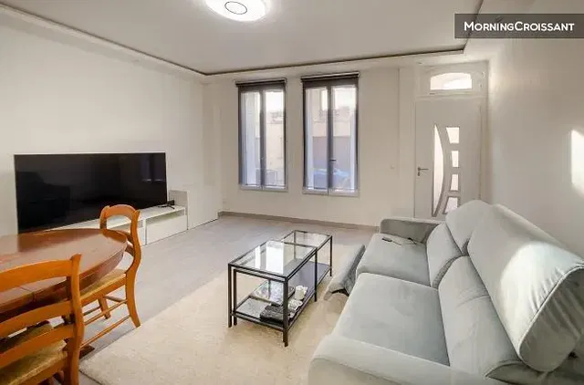 Soggiorno; luce naturale, stile moderno