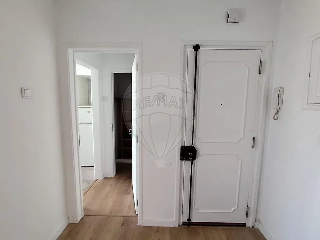 أخرى; أرضية خشبية