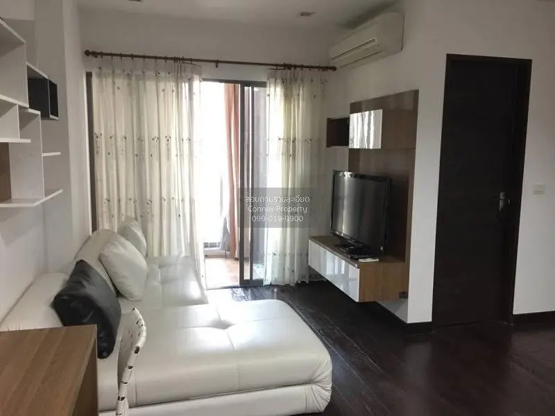 Sala de estar; luz natural, estilo moderno