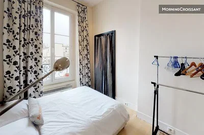 Спаваћа соба; природно светло