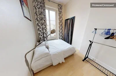 Спаваћа соба; природно светло