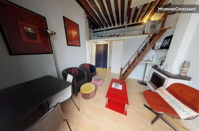 Дневна соба; камин, модерни стил, дрвене греде, природно светло