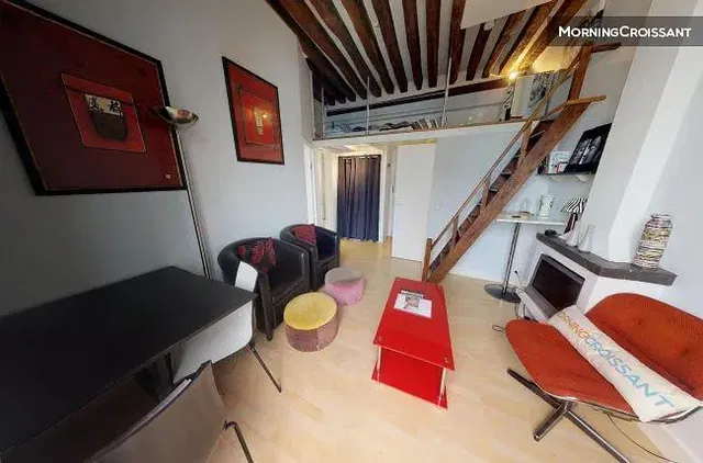 Wohnzimmer; kamin, moderner stil, holzbalken, tageslicht