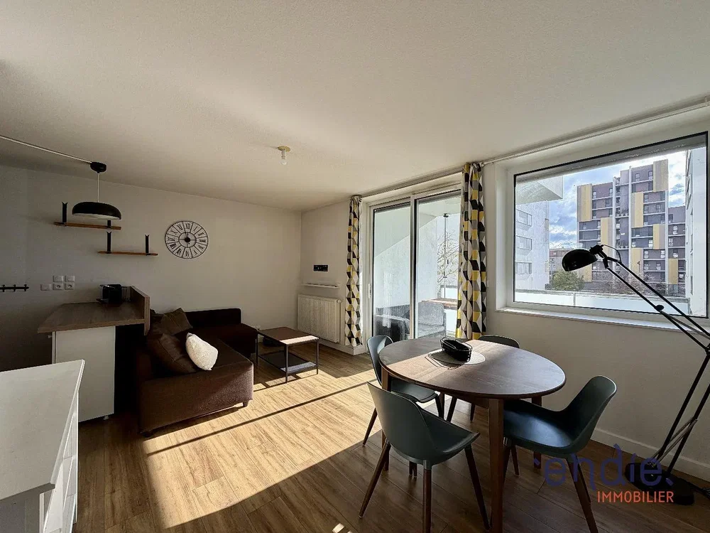 Oturma odası; manzara, doğal ışık