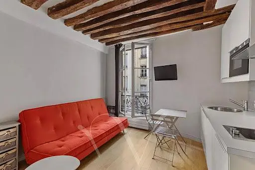 Wohnzimmer; blick, küchengeräte, holzbalken, tageslicht, moderner stil