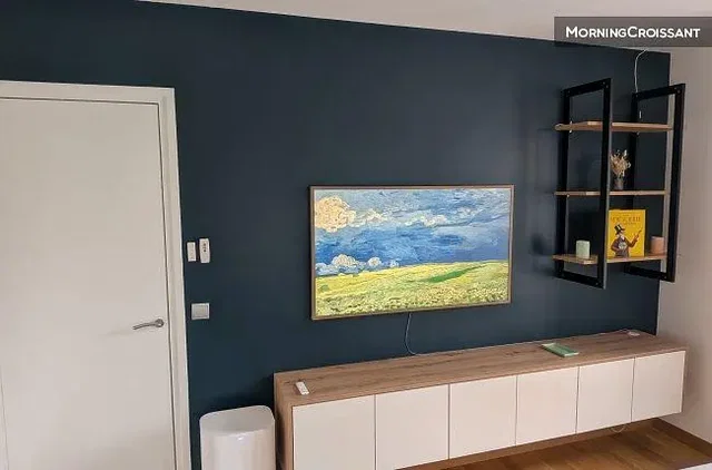 Obývačka; moderný štýl, drevená podlaha, prirodzené svetlo