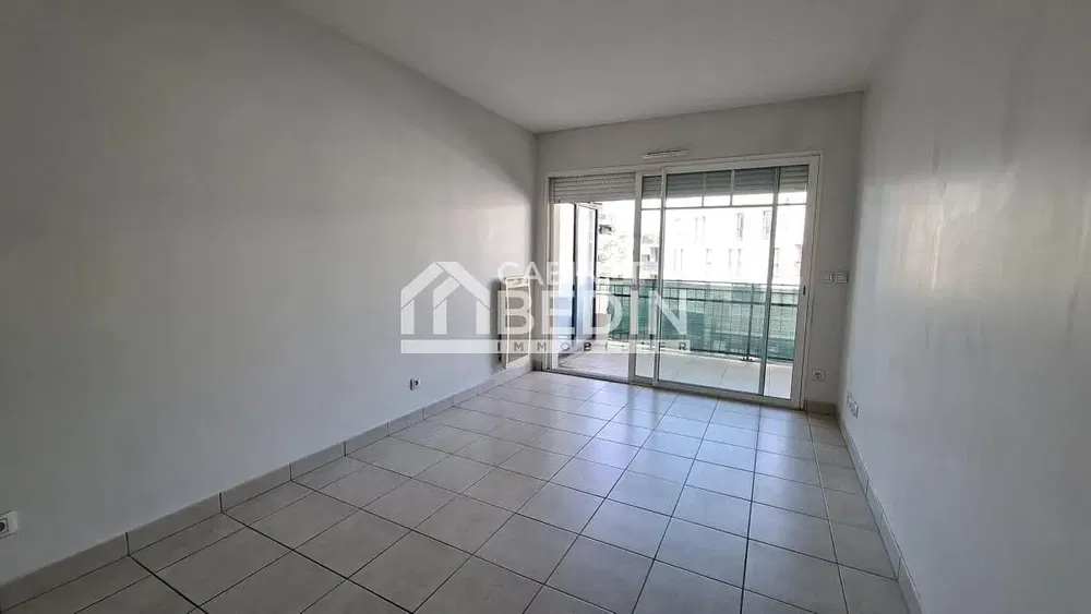 Wohnzimmer; fliesenboden, blick