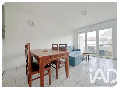 Wohnzimmer; fliesenboden, blick