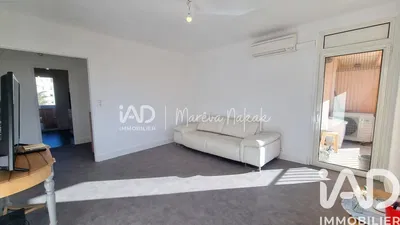 Salon; lumière naturelle